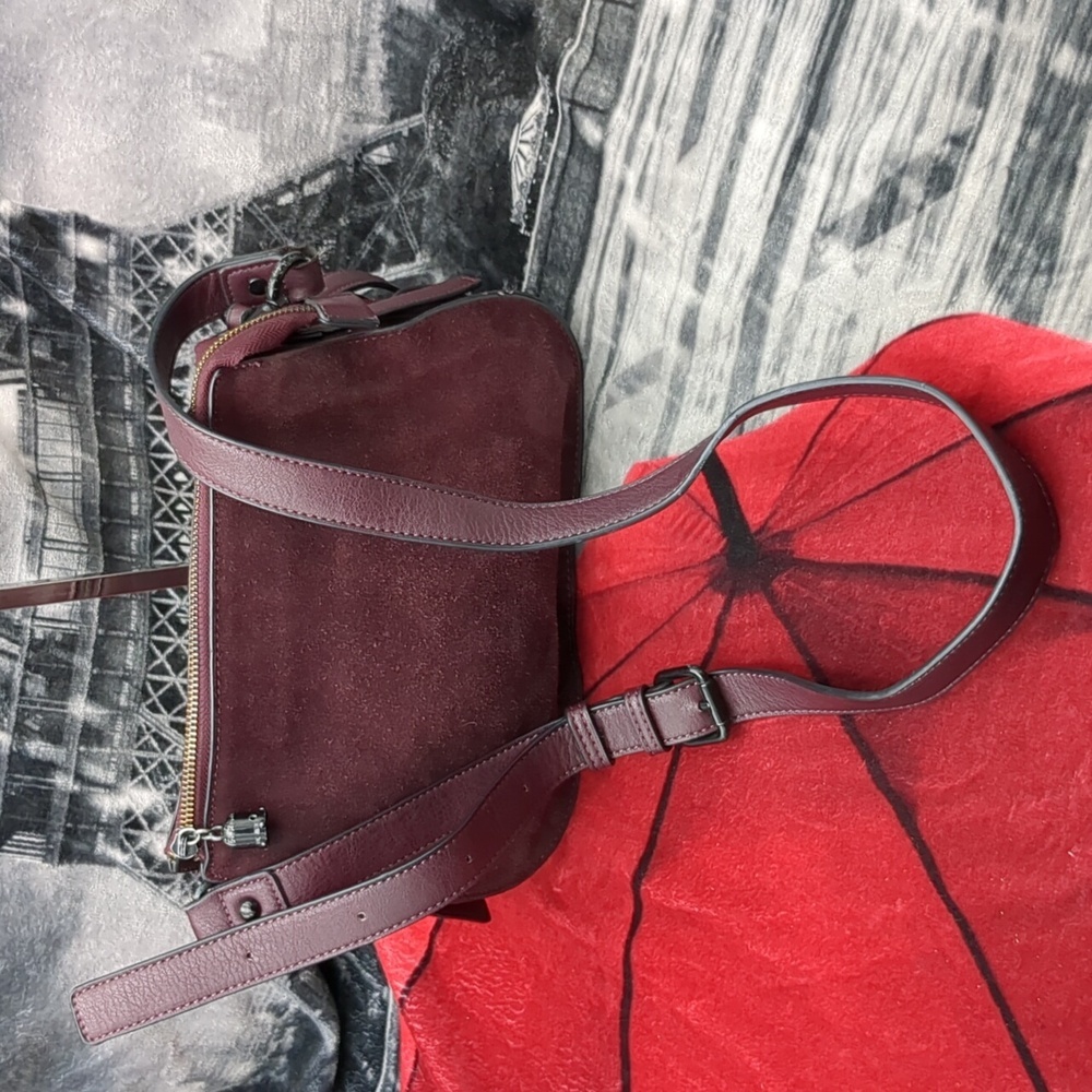 La Diva purple bag
